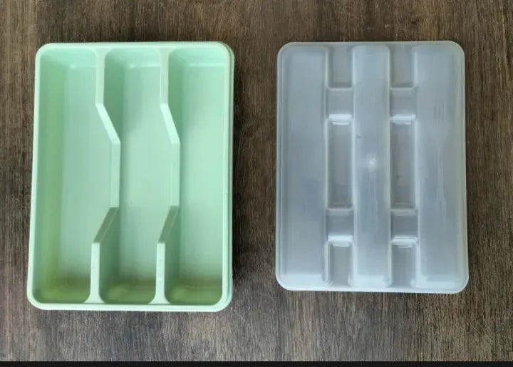 Kitchen Cutlery Tray with Lid – 3 Grid Utensil Box for Safe Storage